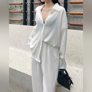 @lazyhug.co white noise set in white